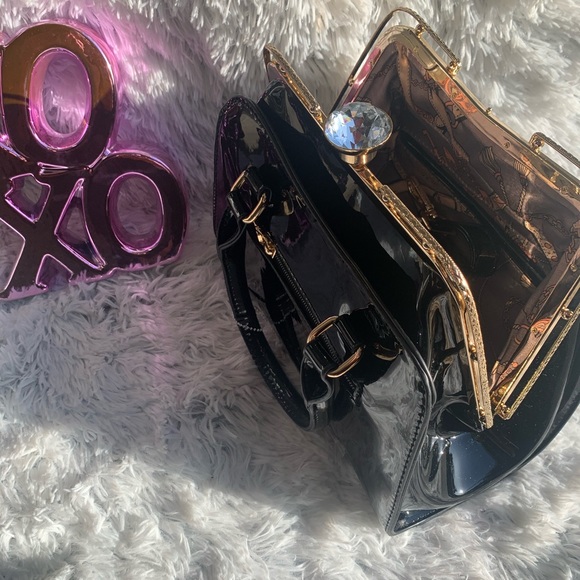 Elegant black diamond studded handbag - Picture 4 of 6